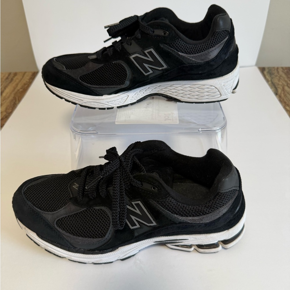 New Balance Black and White Athletic Shoes